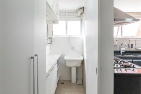 Apartamento à venda com 3 quartos, sendo 1 suíte, em Paraíso, São Paulo, SP