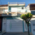 Sobrado à venda com 3 suítes em Jardim Dona Sinhá, São Paulo, SP