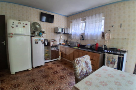 Sobrado à venda com 3 quartos em Vila Amélia, São Paulo, SP