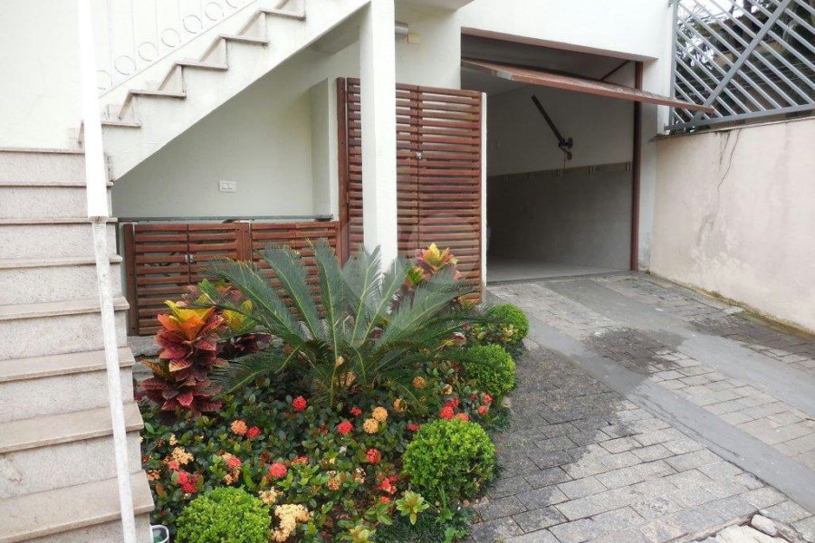 Casa à venda com 3 quartos, sendo 1 suíte, no condomínio Residencial Morada do Horto, São Paulo - SP