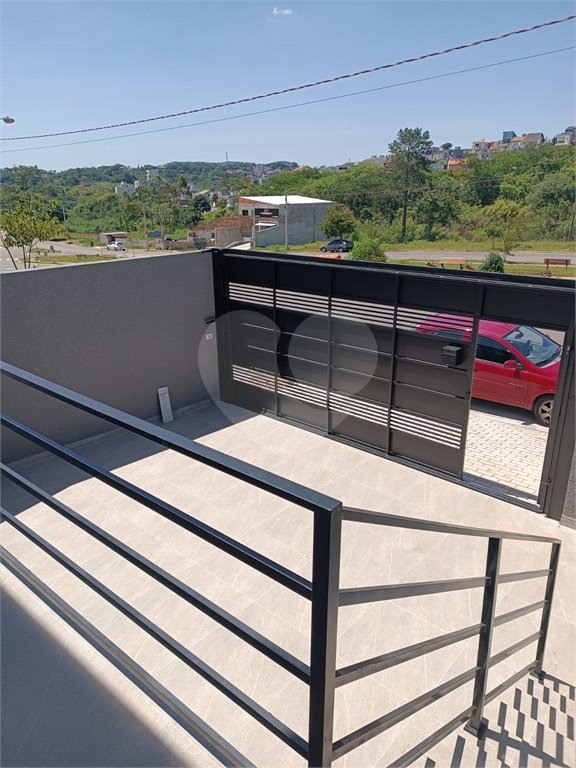 Casa à venda com 3 quartos, sendo 1 suíte, no condomínio Residencial Jardins da Catalunha, Atibaia - SP