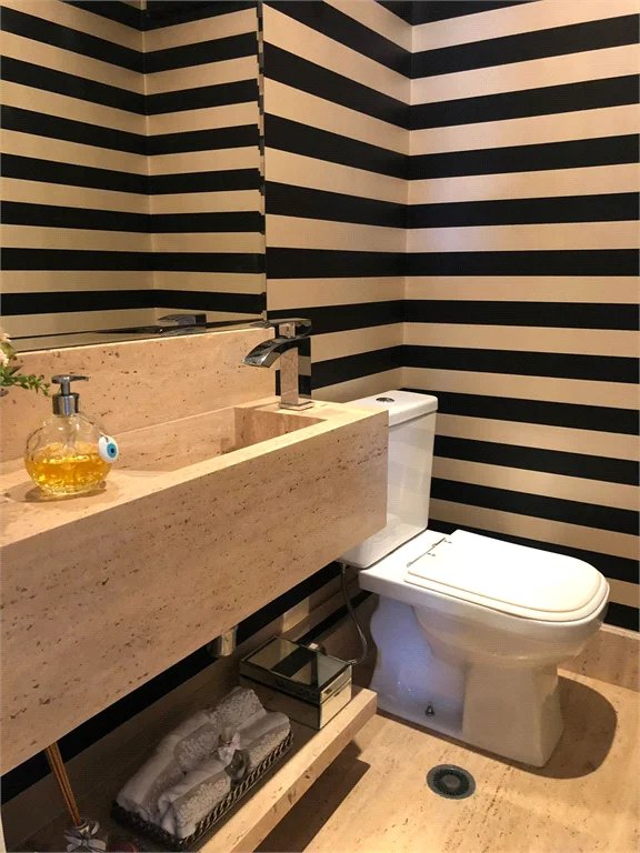 Apartamento à venda com 3 quartos, sendo 2 suítes, em Real Parque, São Paulo, SP