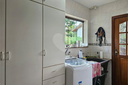 Casa à venda com 4 quartos, sendo 3 suítes, em Jardim Tapajós, Atibaia, SP