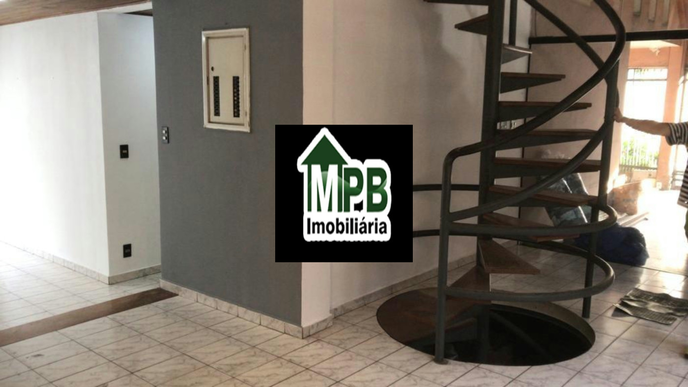 Sobrado à venda com 3 quartos, sendo 1 suíte, em Vila Carvalho, Sorocaba, SP