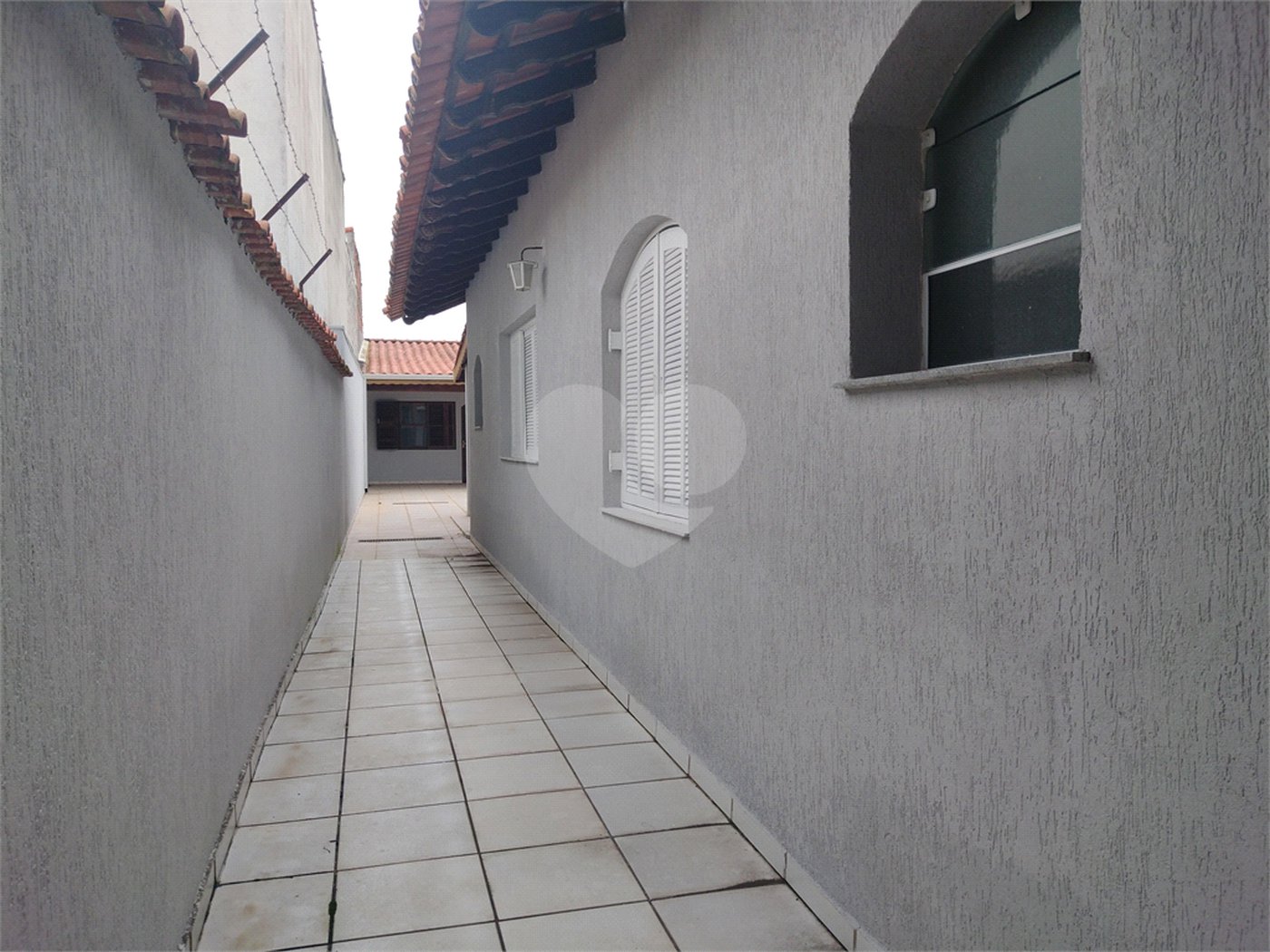 Casa à venda com 3 quartos, sendo 1 suíte,  em Mogi Moderno, Mogi das Cruzes, SP