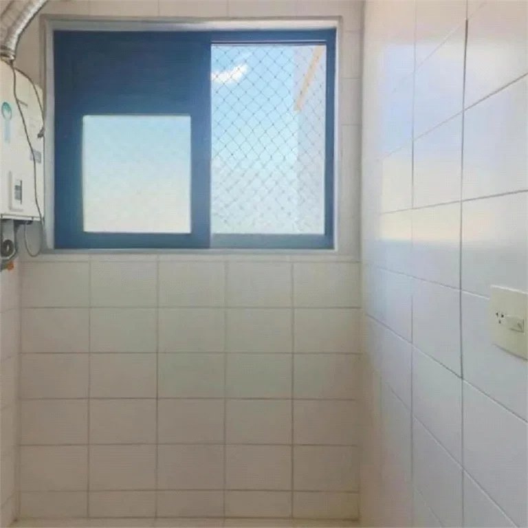 Apartamento à venda com 3 quartos, sendo 1 suíte, em Cidade São Francisco, São Paulo, SP