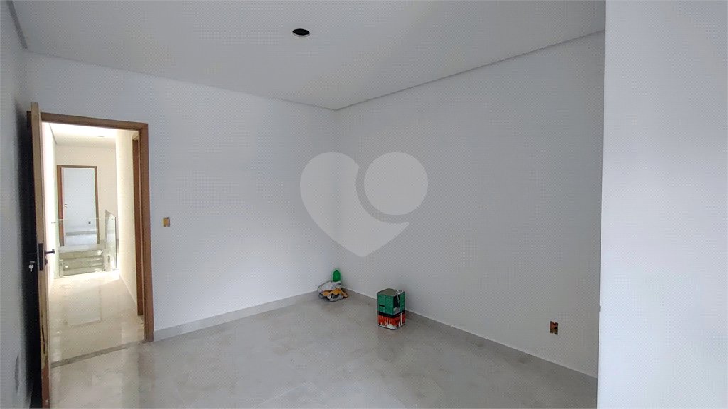 Sobrado à venda com 3 quartos, sendo 1 suíte, em Vila Granada, São Paulo, SP