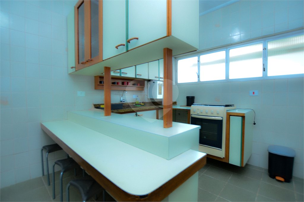 Apartamento à venda com 3 quartos, sendo 1 suíte, em Jardim Paulista, São Paulo, SP
