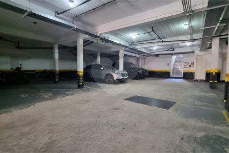 Casa à venda com 3 quartos, sendo 1 suíte, no condomínio Rafaela I, São Paulo - SP