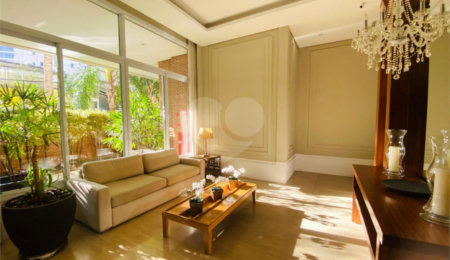 Apartamento à venda com 2 quartos, sendo 1 suíte,  em Vila Andrade, São Paulo, SP