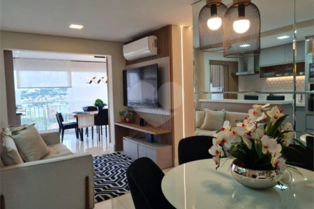 Apartamento à venda com 3 quartos, sendo 1 suíte,  em Vila Anastácio, São Paulo, SP