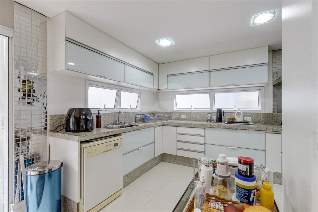 Casa de Vila à venda com 3 quartos, sendo 2 suítes, em Brooklin Velho, São Paulo, SP
