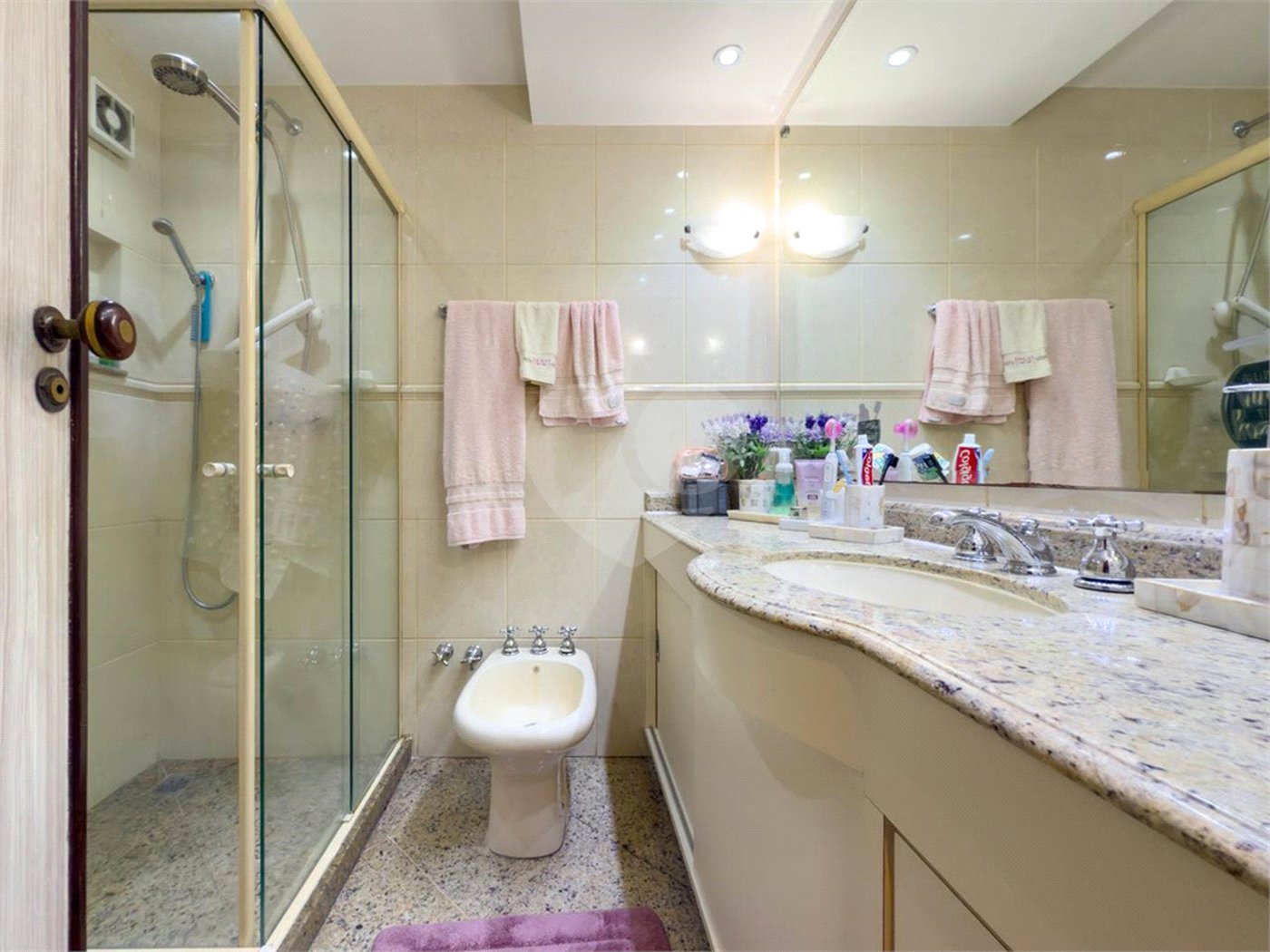 Apartamento à venda com 3 quartos, sendo 1 suíte, em Leblon, Rio de Janeiro, RJ