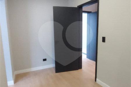 Casa à venda com 5 suítes no condomínio Figueira Garden, Atibaia - SP