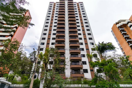 Apartamento à venda com 3 quartos, sendo 1 suíte,  em Vila Andrade, São Paulo, SP