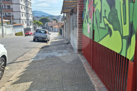 Sobrado à venda com 3 quartos em Bortolândia, São Paulo, SP