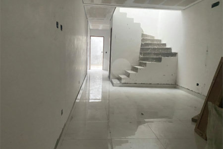 Sobrado à venda com 3 quartos, sendo 1 suíte, em Campo Grande, São Paulo, SP