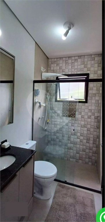 Casa à venda com 3 quartos, sendo 2 suítes, no condomínio Residencial Marchant Buarque, Atibaia - SP