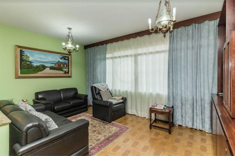 Casa à venda com 3 suítes em Horto, São Paulo, SP