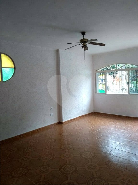 Sobrado à venda com 3 quartos em Tremembé, São Paulo, SP