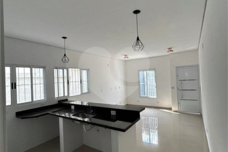 Casa para alugar com 2 quartos, sendo 1 suíte, em Cidade Nova Arujá, Arujá, SP