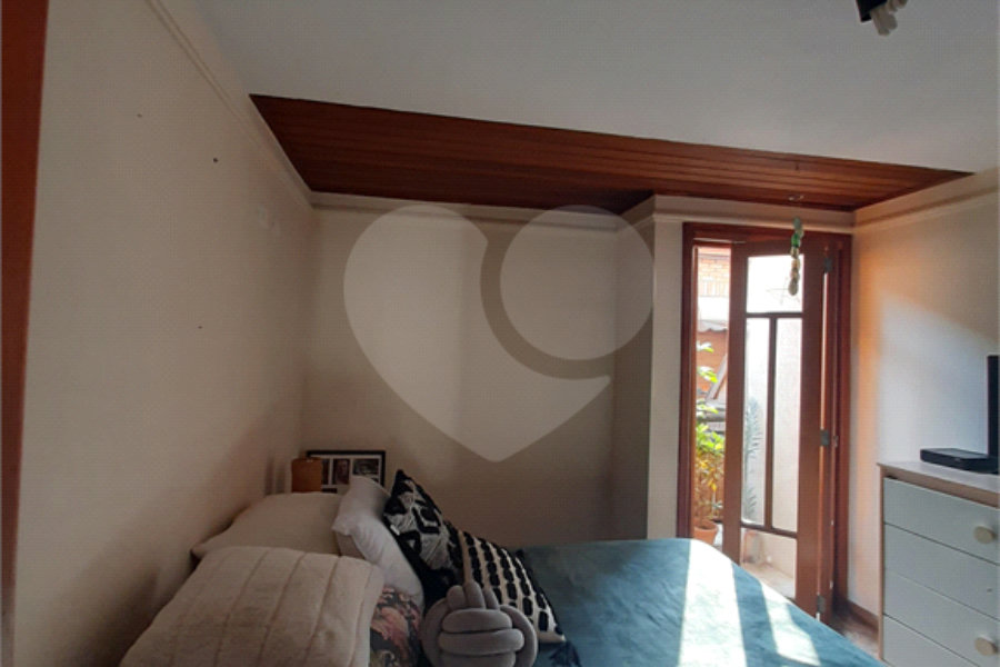 Casa à venda com 3 quartos, sendo 1 suíte, no condomínio Barbará II, São Paulo - SP