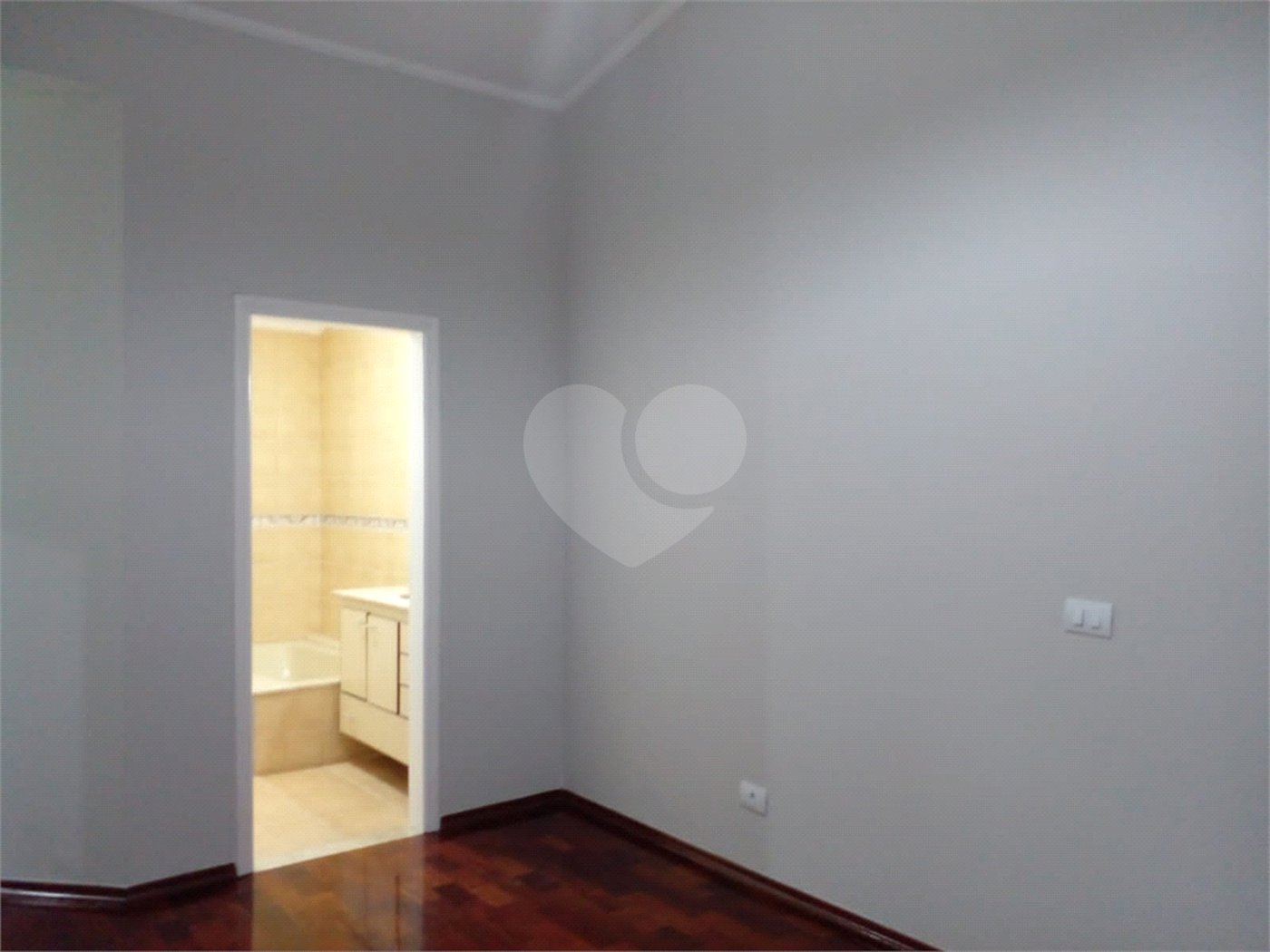 Sobrado à venda ou para alugar com 3 quartos, sendo 1 suíte, no Centro, Salto, SP