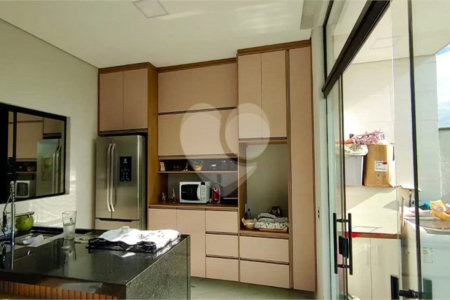 Casa à venda com 4 quartos, sendo 2 suítes, no condomínio Horto Florestal Villagio, Sorocaba - SP