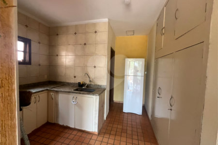 Casa à venda com 3 quartos, sendo 1 suíte, em Parque Santa Marta, São Carlos, SP