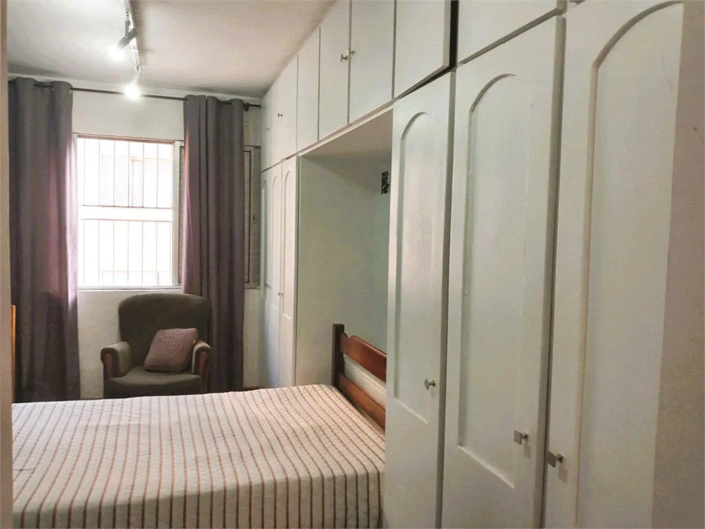 Apartamento à venda com 3 quartos, sendo 1 suíte, em Vila São Francisco, São Paulo, SP