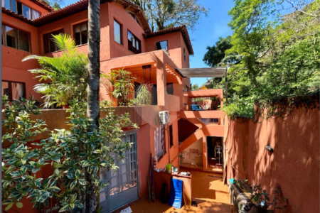 Casa à venda com 4 quartos, sendo 1 suíte, em Lagoa, Rio de Janeiro, RJ