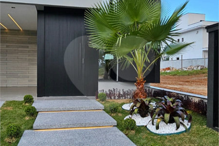 Terreno à venda com 4 suítes no condomínio Paradise Gardens I, Mogi das Cruzes - SP