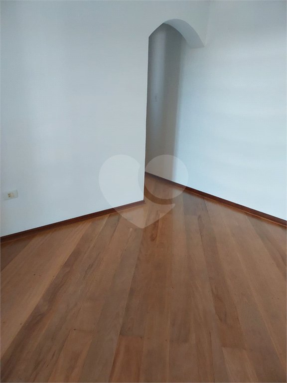 Casa à venda com 2 quartos, sendo 1 suíte, em Vila Maria de Maggi, Suzano, SP