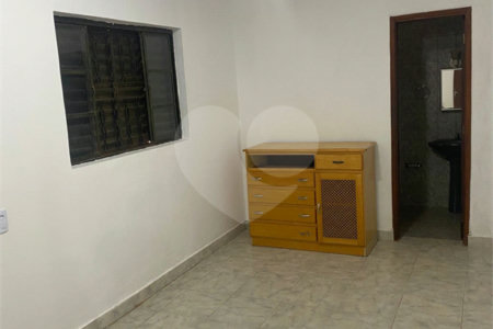 Casa à venda com 3 quartos, sendo 2 suítes, em Parque dos Ipês II, Ponta Porã, MS