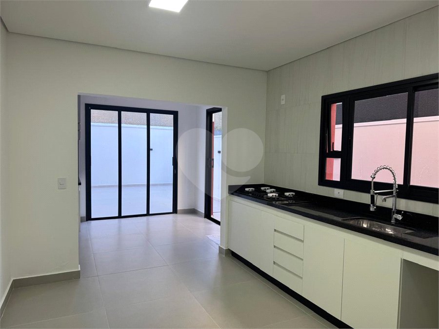 Casa à venda com 3 suítes no condomínio Residencial The Square Village, Cotia - SP