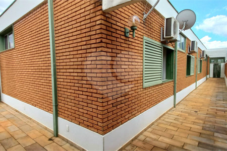 Casa à venda com 4 quartos, sendo 2 suítes, em Jardim Sumaré, Ribeirão Preto, SP