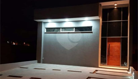 Casa à venda com 3 quartos, sendo 1 suíte,  no condomínio Mantova, Indaiatuba - SP