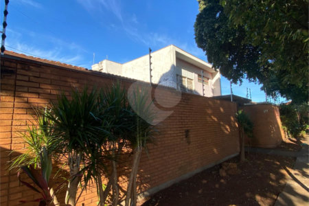 Casa para alugar com 4 quartos, sendo 2 suítes, no Centro, Araraquara, SP