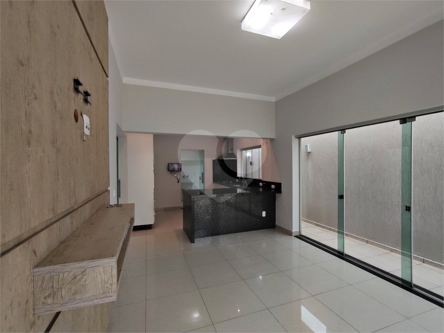 Sobrado à venda com 3 quartos, sendo 2 suítes, em Jardim Itália, Itapetininga, SP