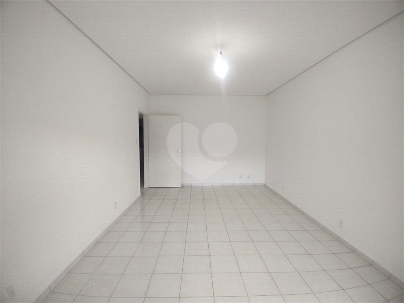 Sobrado à venda com 3 quartos, sendo 1 suíte,  em Tremembé, São Paulo, SP