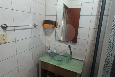 Casa à venda com 2 quartos, sendo 1 suíte, no condomínio Parque Central, Rio de Janeiro - RJ
