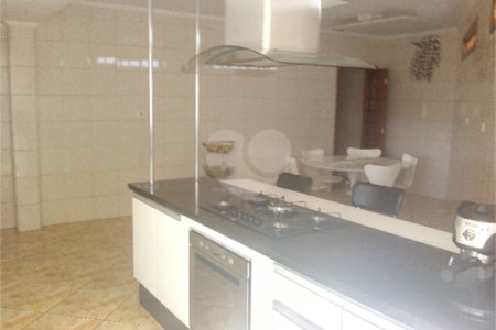 Casa Térrea à venda com 3 quartos, sendo 2 suítes, em Vila Rosália, Guarulhos, SP
