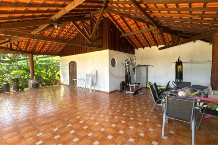 Sítio à venda com 4 quartos, sendo 2 suítes,  em Sorocamirim (canguera), São Roque, SP