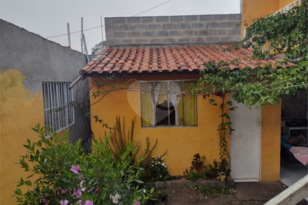 Casa à venda com 2 quartos, sendo 1 suíte,  em Vila São Paulo, Mogi das Cruzes, SP