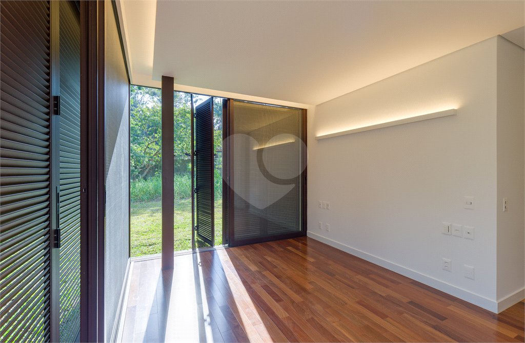 Casa à venda com 5 suítes no condomínio Chácara Flora, São Paulo - SP