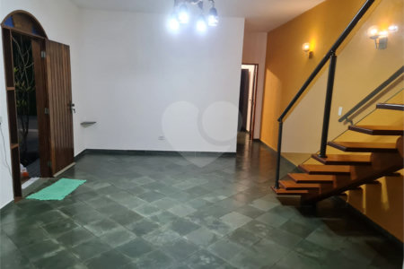 Sobrado para alugar com 3 quartos, sendo 2 suítes, em Jardim Paulista, Atibaia, SP