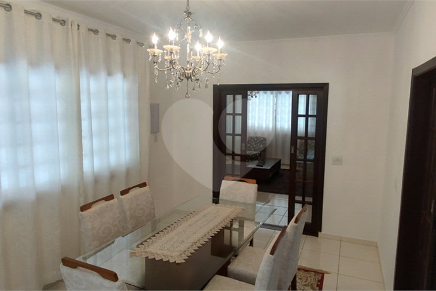 Casa à venda com 4 suítes no Centro, Extrema, MG