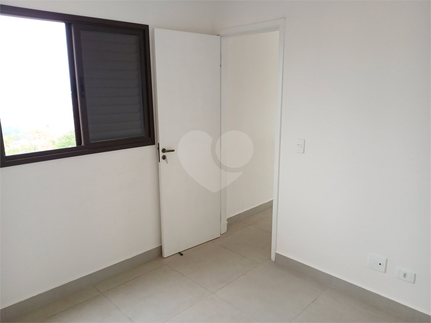 Apartamento à venda com 1 quarto em Vila dos Remédios, São Paulo, SP