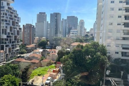 Apartamento para alugar com 3 quartos, sendo 1 suíte,  em Pinheiros, São Paulo, SP