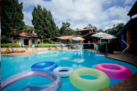 Chácara à venda com 10 quartos, sendo 2 suítes, em Mombaça, São Roque, SP